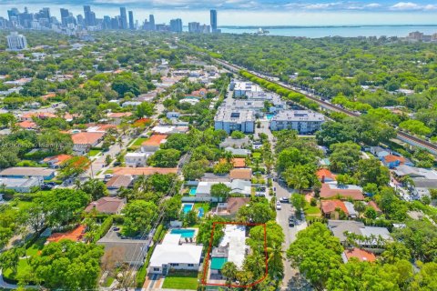 Casa en venta en Miami, Florida, 3 dormitorios, 172.24 m2 № 1748339 - foto 23