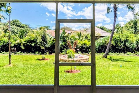 House in Palm City, Florida 4 bedrooms, 210.8 sq.m. № 2245280 - photo 6