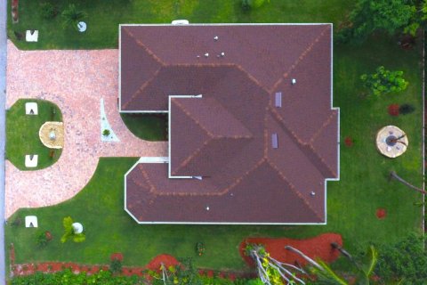 House in Palm City, Florida 4 bedrooms, 210.8 sq.m. № 2245280