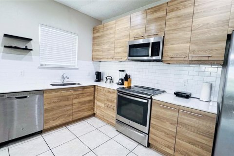 House in Haines City, Florida 4 bedrooms, 143.81 sq.m. № 2393791 - photo 22