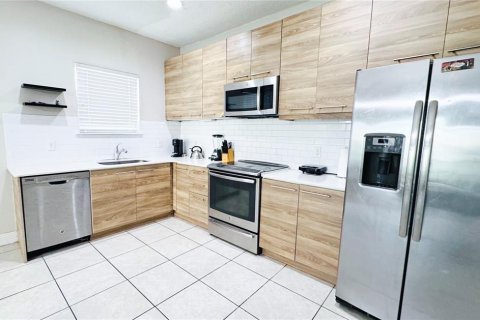 House in Haines City, Florida 4 bedrooms, 143.81 sq.m. № 2393791 - photo 21