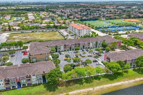 Copropriété à vendre à Doral, Floride: 3 chambres, 121.89 m2 № 2084853 - photo 5