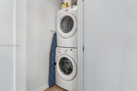 Купить кондоминиум в Майами, Флорида 2 спальни, 126.9м2, № 2326990 - фото 26