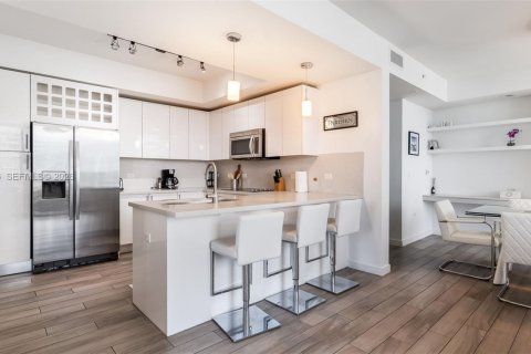 Купить кондоминиум в Майами, Флорида 2 спальни, 126.9м2, № 2326990 - фото 7