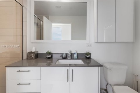 Купить кондоминиум в Майами, Флорида 2 спальни, 126.9м2, № 2326990 - фото 17