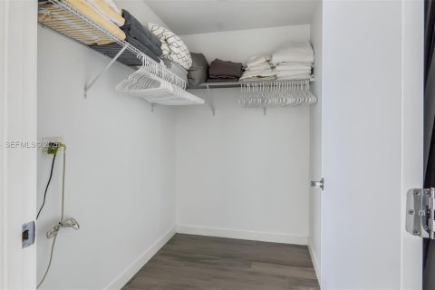 Купить кондоминиум в Майами, Флорида 2 спальни, 126.9м2, № 2326990 - фото 27