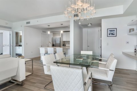 Купить кондоминиум в Майами, Флорида 2 спальни, 126.9м2, № 2326990 - фото 3