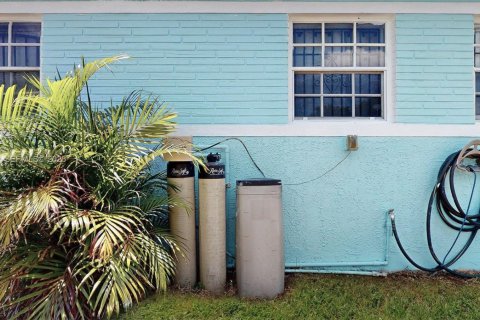 Купить виллу или дом в Майами-Гарденс, Флорида 3 спальни, 157м2, № 1991482 - фото 6