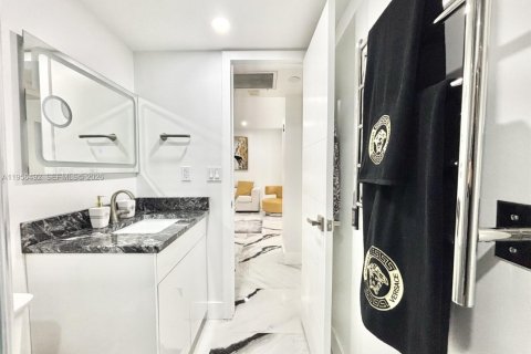Купить кондоминиум в Халландейл-Бич, Флорида 1 спальня, 74.14м2, № 2154247 - фото 22