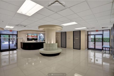 Copropriété à vendre à Miami Beach, Floride: 2 chambres, 81.2 m2 № 1924310 - photo 2
