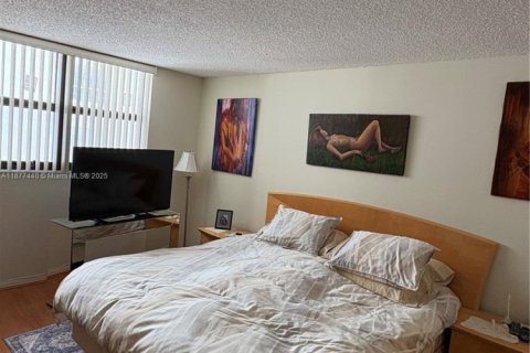 Copropriété à vendre à Miami Beach, Floride: 2 chambres, 81.2 m2 № 1924310 - photo 18