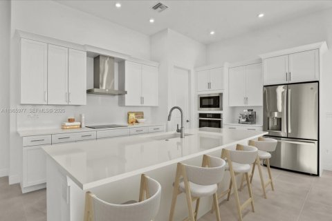 Купить виллу или дом в Порт-Сент-Луси, Флорида 9 комнат, 231.88м2, № 2027970 - фото 15