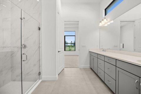 Купить виллу или дом в Порт-Сент-Луси, Флорида 9 комнат, 231.88м2, № 2027970 - фото 24