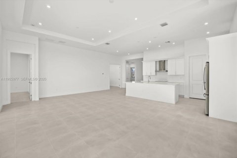 Купить виллу или дом в Порт-Сент-Луси, Флорида 9 комнат, 231.88м2, № 2027970 - фото 13