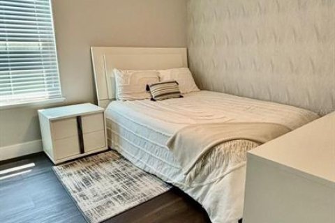 Casa en venta en Orlando, Florida, 4 dormitorios, 201.97 m2 № 1914598 - foto 18