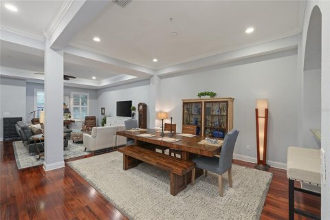 Townhouse in Tampa, Florida 3 bedrooms, 199 sq.m. № 2386046 - photo 11