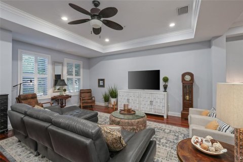 Townhouse in Tampa, Florida 3 bedrooms, 199 sq.m. № 2386046 - photo 8