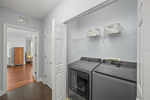 Townhouse in Tampa, Florida 3 bedrooms, 199 sq.m. № 2386046 - photo 29