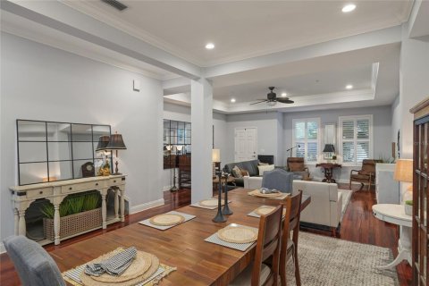 Townhouse in Tampa, Florida 3 bedrooms, 199 sq.m. № 2386046 - photo 12