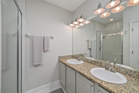 Townhouse in Tampa, Florida 3 bedrooms, 199 sq.m. № 2386046 - photo 27