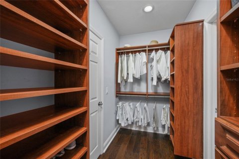 Townhouse in Tampa, Florida 3 bedrooms, 199 sq.m. № 2386046 - photo 25