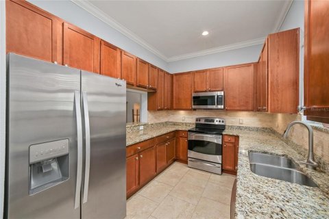 Townhouse in Tampa, Florida 3 bedrooms, 199 sq.m. № 2386046 - photo 14
