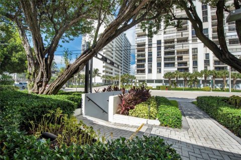 Copropriété à vendre à Fort Lauderdale, Floride: 2 chambres, 139.35 m2 № 1887675 - photo 23