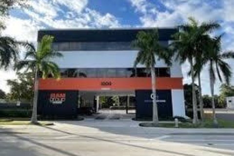 Immobilier commercial à West Palm Beach, Floride № 2085373