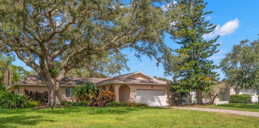 Villa ou maison à Seminole, Floride 3 chambres, 131.55 m2 № 1848415