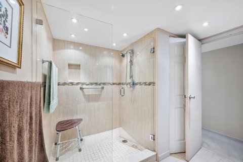Condo in Hallandale Beach, Florida, 3 bedrooms  № 2192664 - photo 25