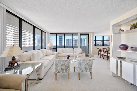 Condo in Hallandale Beach, Florida, 3 bedrooms  № 2192664 - photo 5