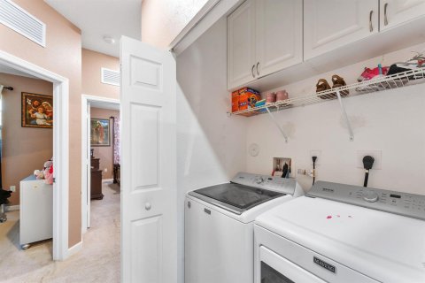 Купить таунхаус в Маргит, Флорида 7 комнат, 152.55м2, № 2078146 - фото 23