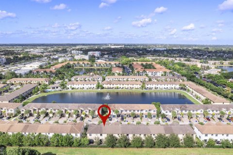 Купить таунхаус в Маргит, Флорида 7 комнат, 152.55м2, № 2078146 - фото 30