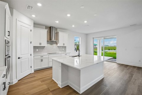 House in Parrish, Florida 4 bedrooms, 348.01 sq.m. № 2134425 - photo 5