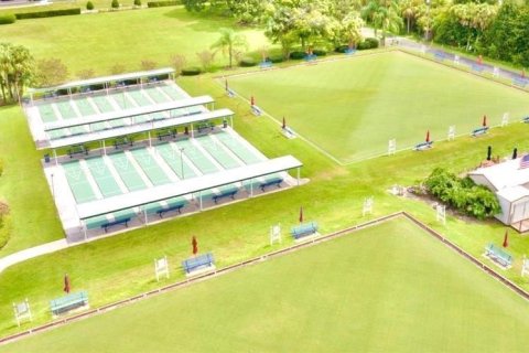 Condo in Sun City Center, Florida, 2 bedrooms  № 2400049 - photo 30