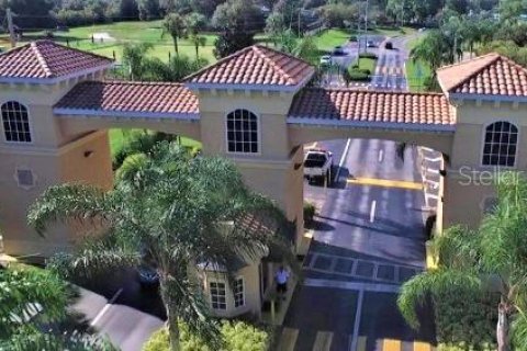 Condo in Sun City Center, Florida, 2 bedrooms  № 2400049 - photo 29