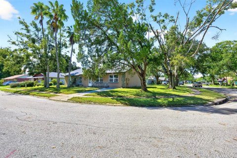 House in Winter Garden, Florida 3 bedrooms, 125.6 sq.m. № 2419574 - photo 28