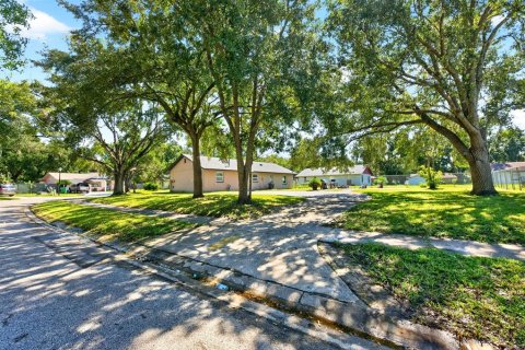 House in Winter Garden, Florida 3 bedrooms, 125.6 sq.m. № 2419574 - photo 24