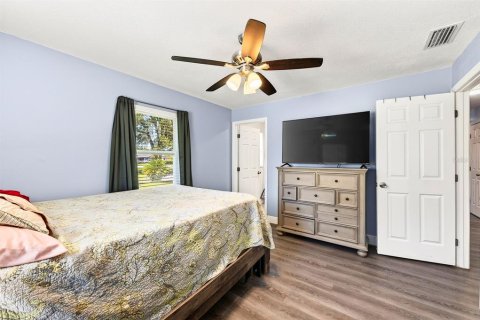 House in Winter Garden, Florida 3 bedrooms, 125.6 sq.m. № 2419574 - photo 16
