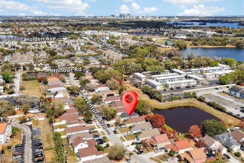 House in Orlando, Florida 3 bedrooms, 110.93 sq.m. № 2114538 - photo 30