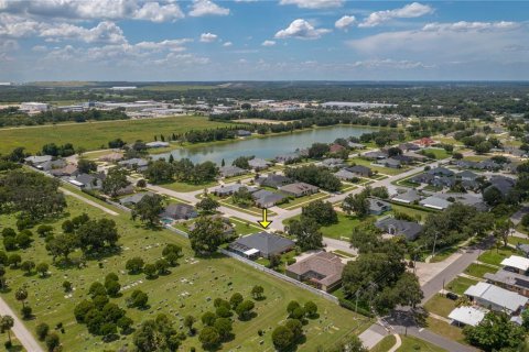 Villa ou maison à vendre à Bartow, Floride: 4 chambres, 252.32 m2 № 1833041 - photo 9