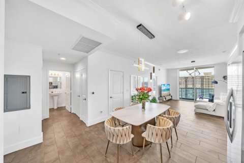 Copropriété à vendre à Hallandale Beach, Floride: 2 chambres, 123.56 m2 № 2146164 - photo 14
