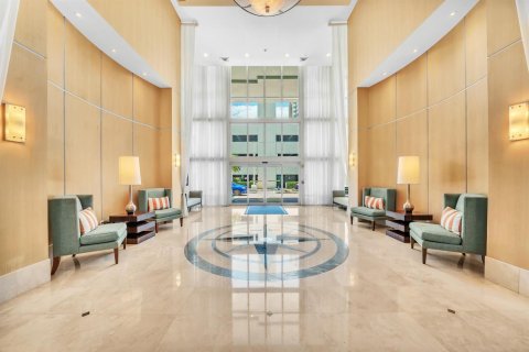 Copropriété à vendre à Hallandale Beach, Floride: 2 chambres, 123.56 m2 № 2146164 - photo 2