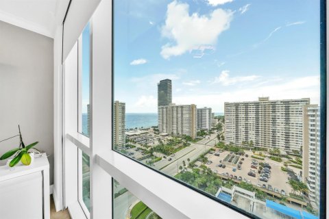 Copropriété à vendre à Hallandale Beach, Floride: 2 chambres, 123.56 m2 № 2146164 - photo 25