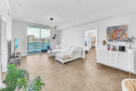 Copropriété à vendre à Hallandale Beach, Floride: 2 chambres, 123.56 m2 № 2146164 - photo 15