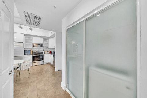 Copropriété à vendre à Hallandale Beach, Floride: 2 chambres, 123.56 m2 № 2146164 - photo 9