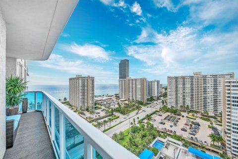 Copropriété à vendre à Hallandale Beach, Floride: 2 chambres, 123.56 m2 № 2146164 - photo 28