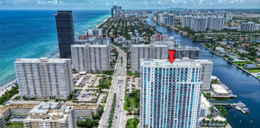 Condo à Hallandale Beach, Floride, 2 chambres № 2146164