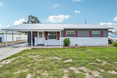 House in Brandon, Florida 3 bedrooms, 95.13 sq.m. № 2374034