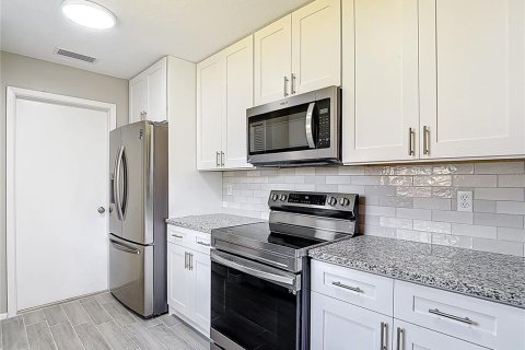 Casa en venta en Brandon, Florida, 3 dormitorios, 120.68 m2 № 1783113 - foto 20